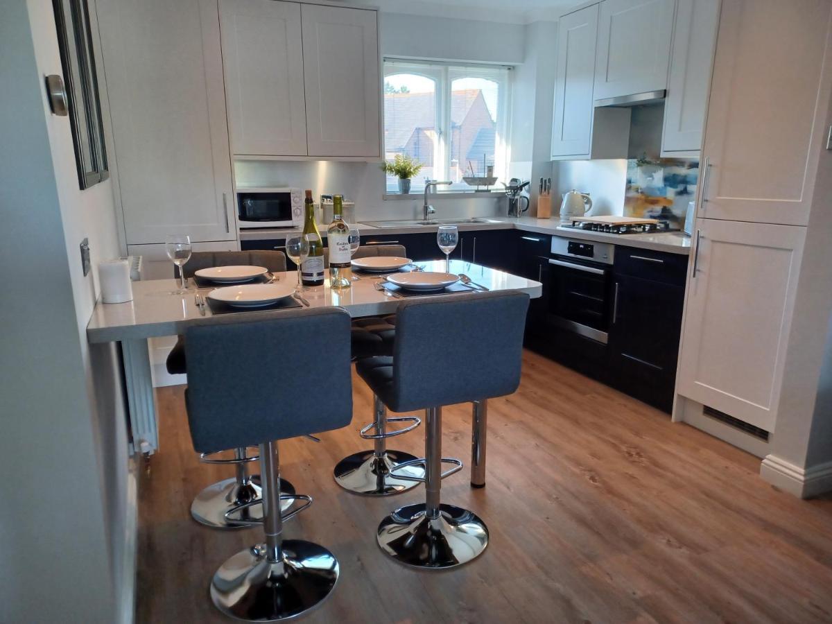 Aqua Vista Apartment Poole Ngoại thất bức ảnh